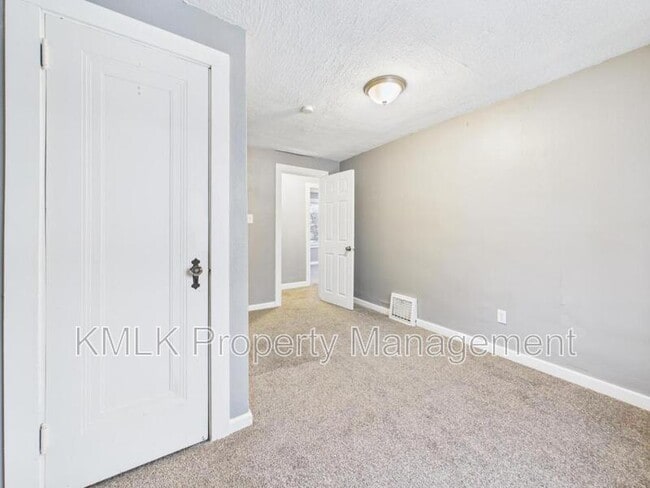 Building Photo - 754 Arcadia Ave