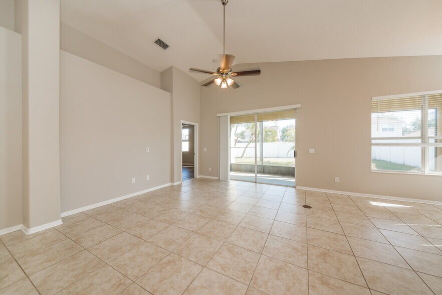 Building Photo - 12838 Hampton Hill Dr