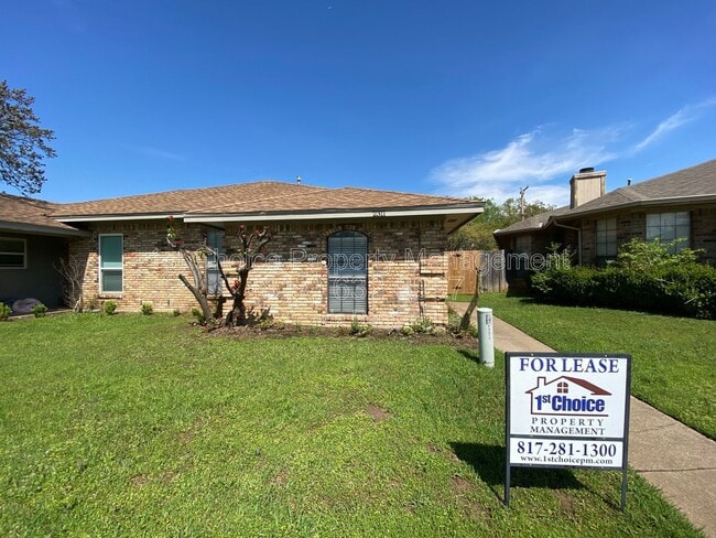 Building Photo - 2311 Kingsford Ct