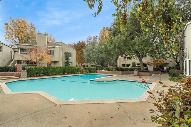 Building Photo - 1676 Braddock Ct