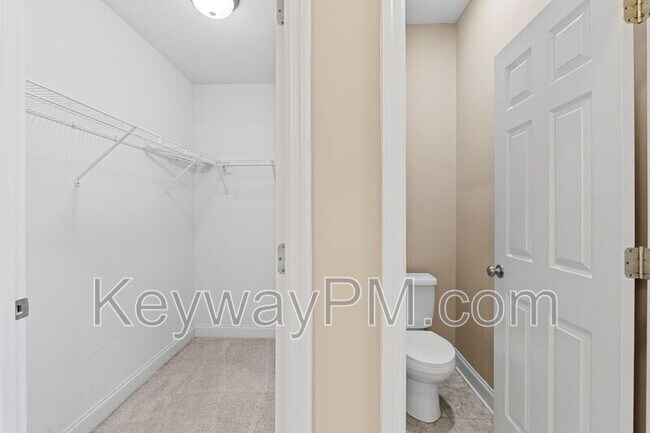 Building Photo - 1235 11th St