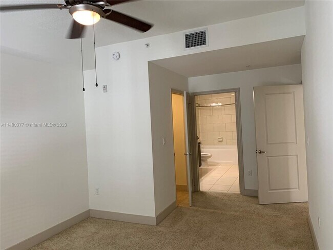 Building Photo - 3880 Bird Rd