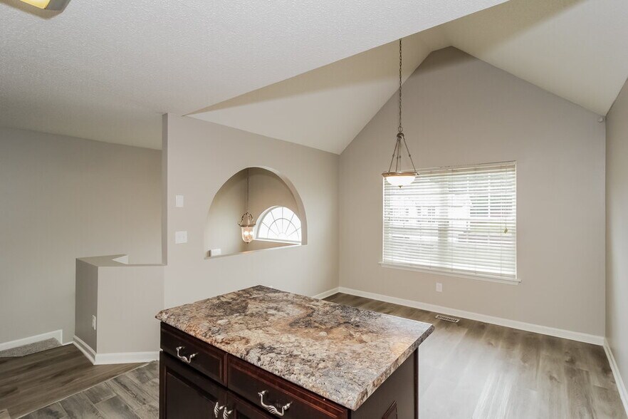 Building Photo - 1260 Augusta Woods Dr