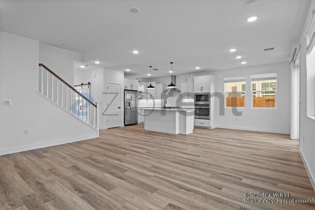 Building Photo - 365 Gold Coast Rd