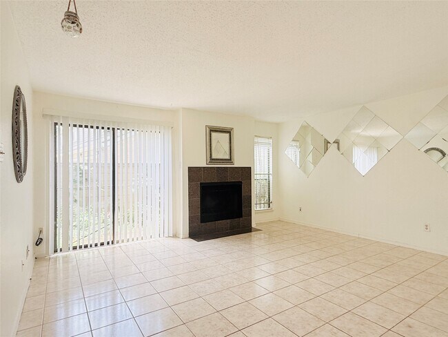 Building Photo - 6701 Sands Point Dr