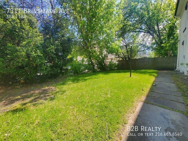 Building Photo - 7311 Brinsmade Ave