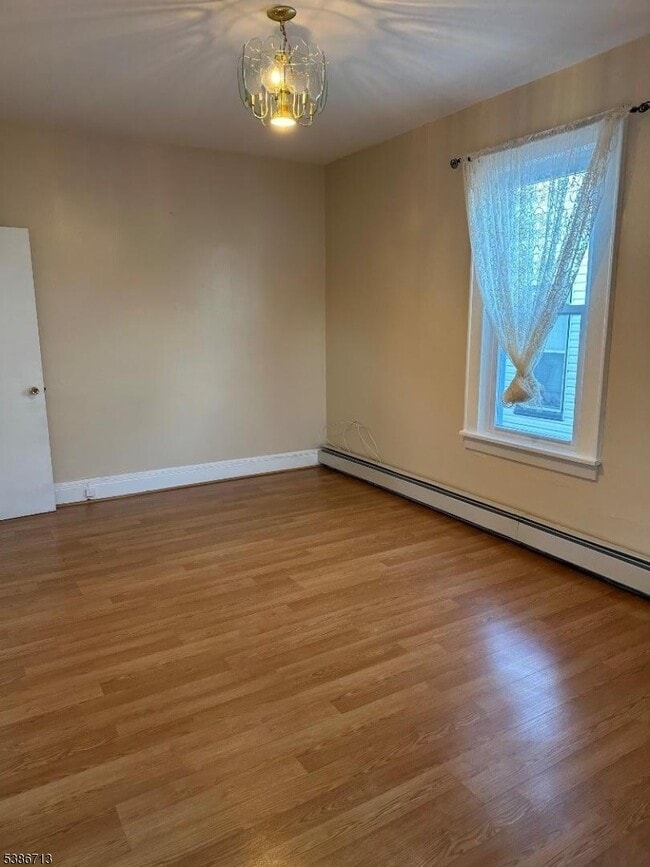 Building Photo - 122 Buffalo Ave