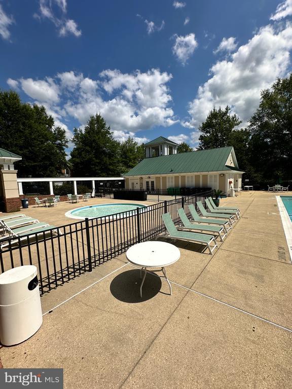 Building Photo - 1705 Palmetto Dr