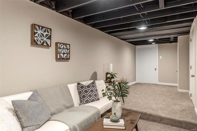 Building Photo - Fantastic 3bd/1.5ba home! Let yourself in!