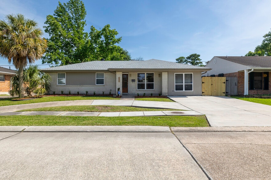 Primary Photo - 6304 Asher St