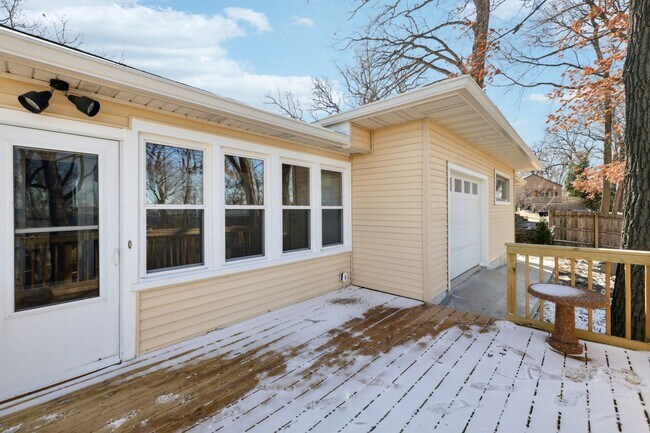 Building Photo - Updated 4-Bed 2-Bath SF Home with Lake Views & Great Entertaining Space in Monona
