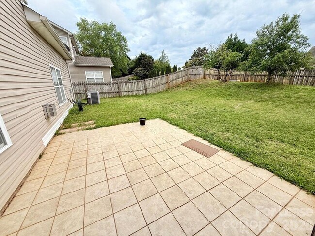 Building Photo - 13141 Wilburn Park Ln