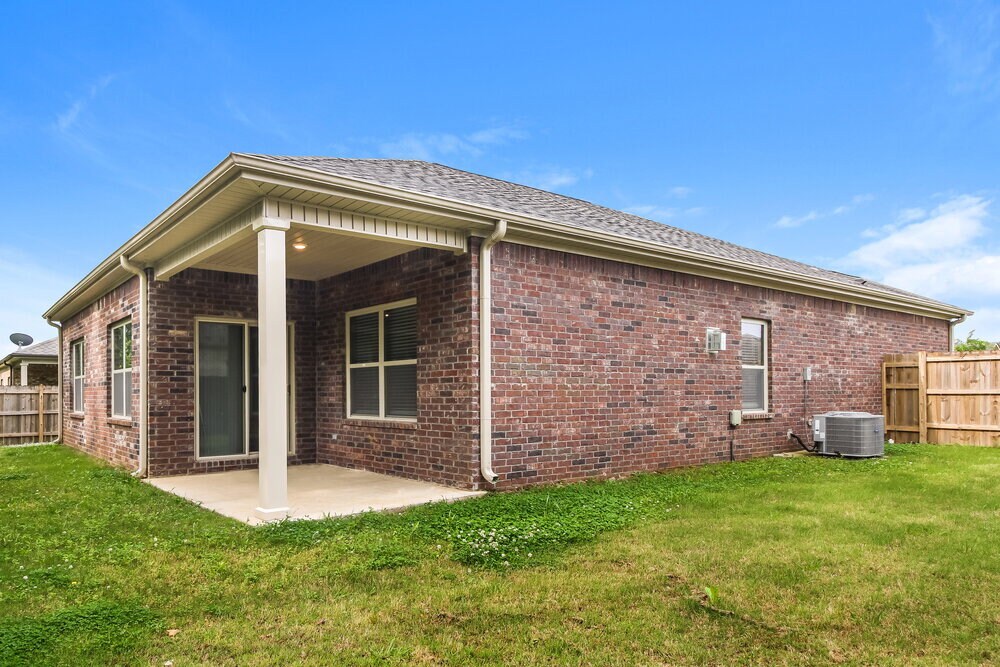 Building Photo - 365 Beau Tisdale Dr
