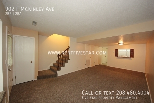 Building Photo - 902 McKinley Ave