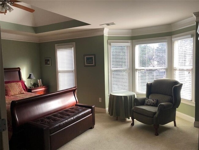 Building Photo - 2472 Oak Grove Vista