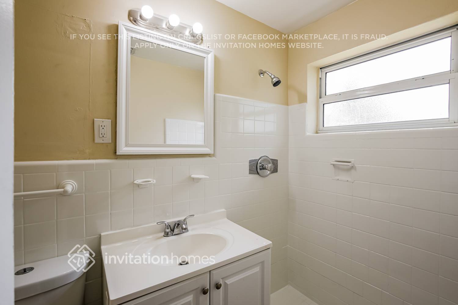 Building Photo - 1755 SW 37th Way