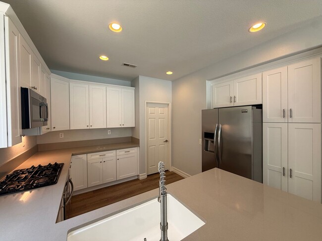 Building Photo - Spacious 4BD/2.5BA Home in Sorrento Valley with Pool, Backyard Patio & 2-Car Garage