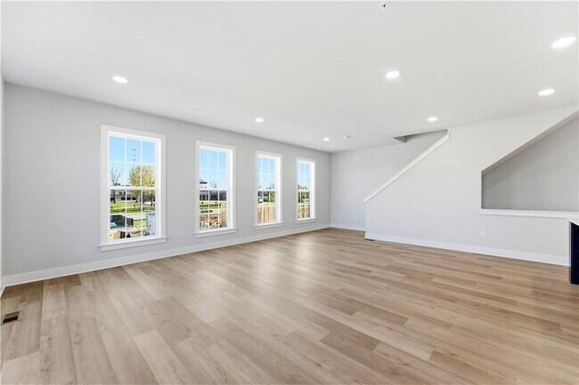 Building Photo - 227 Oliver Wy