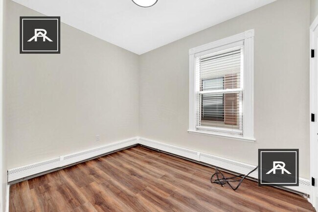 Building Photo - 3 bedroom in Boston MA 02127