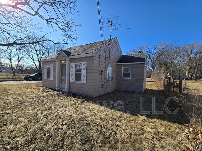 Building Photo - 158 S Roosevelt Rd