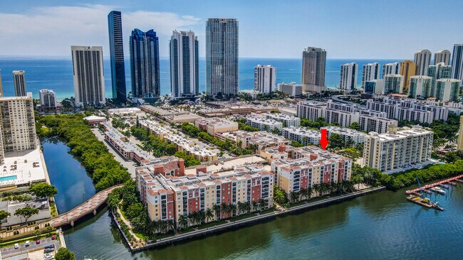 Building Photo - 17100 N Bay Rd