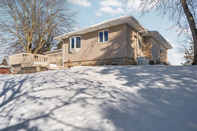 Building Photo - 9434 Neal Rd