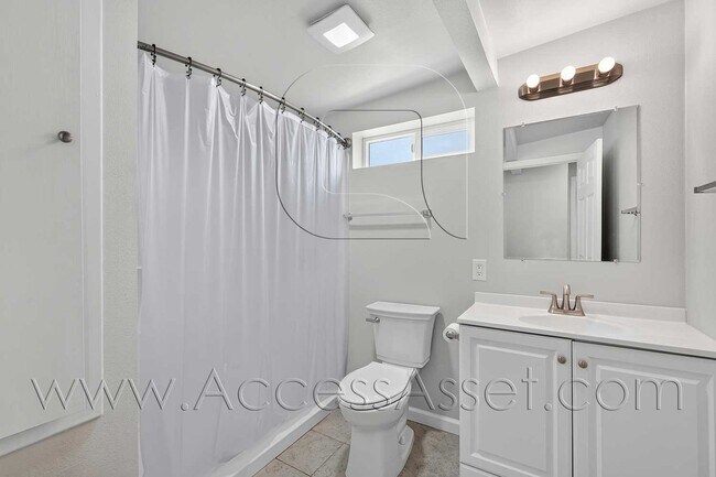 Building Photo - 23963 Lodge Dr