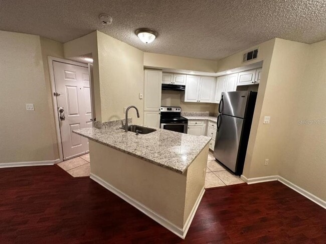 Building Photo - 4606 Commander Dr