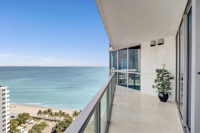 Building Photo - 3101 S Ocean Dr