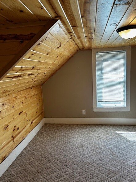 Building Photo - 1020 Rosewood St