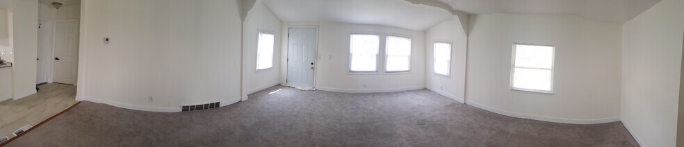 Primary Photo - 5215 58th Ave