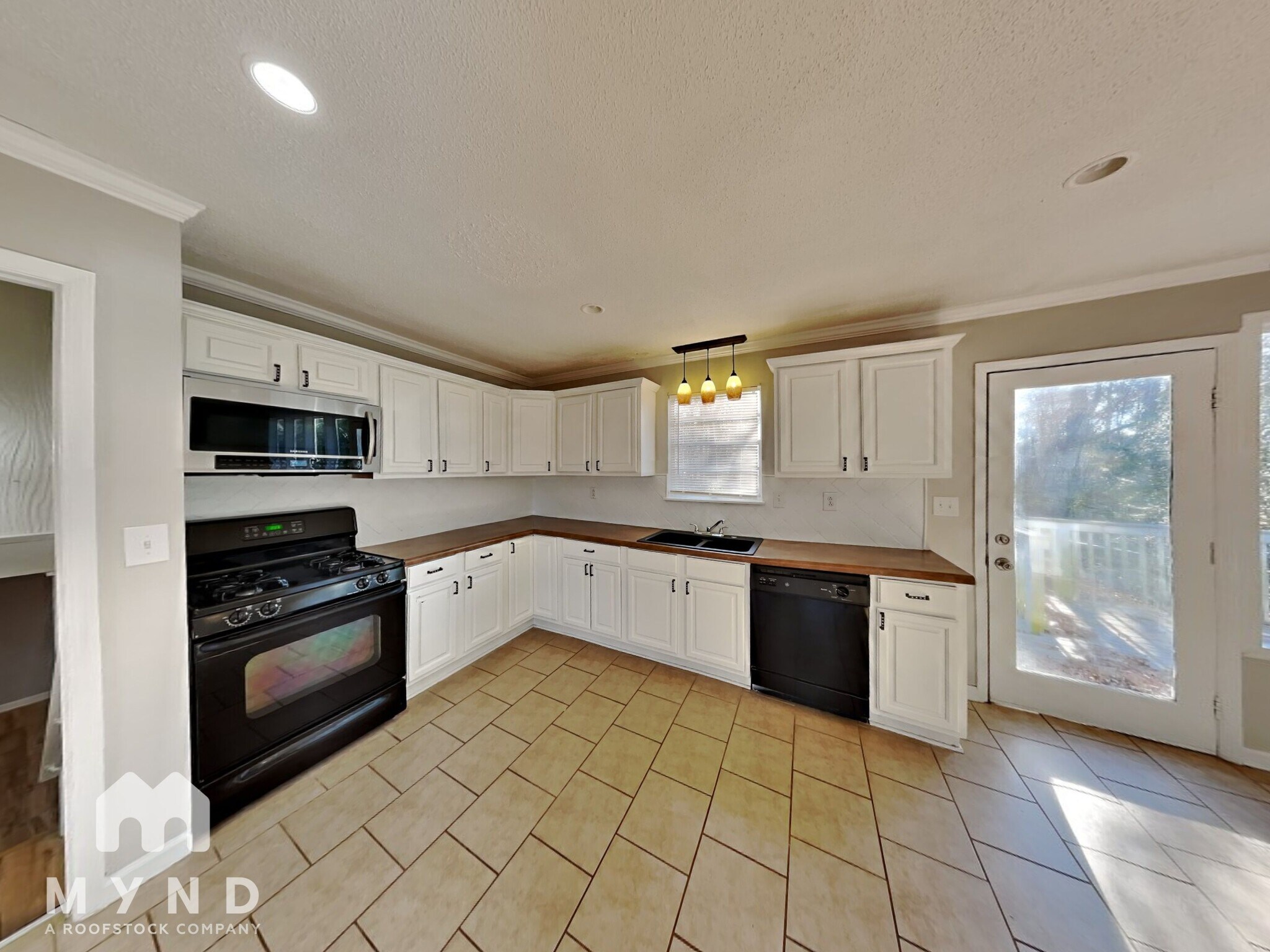 Building Photo - 3022 Debra Dr