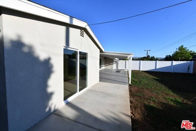 Building Photo - 3125 Jacinto Ave