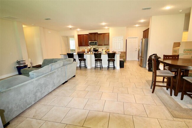 Building Photo - 1073 Cavan Dr