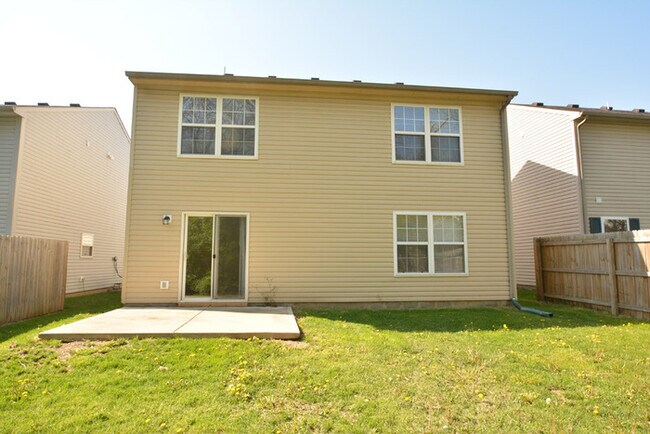 Building Photo - Pike Township 4 bedroom home