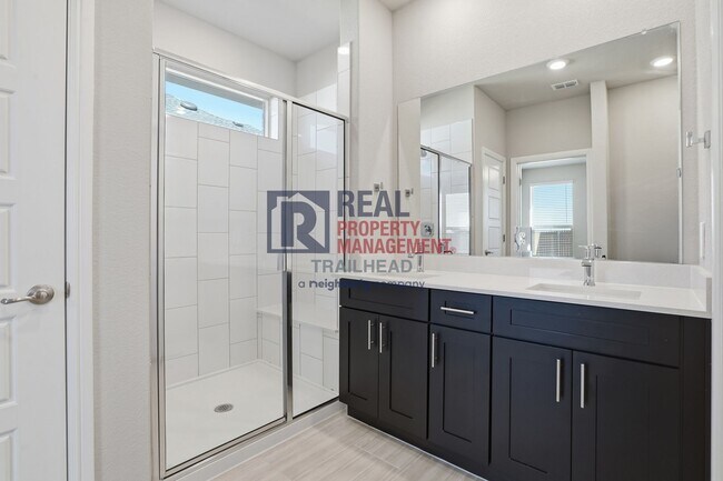 Building Photo - Inviting 4-Bedroom Home with Open Layout in Bella Vista