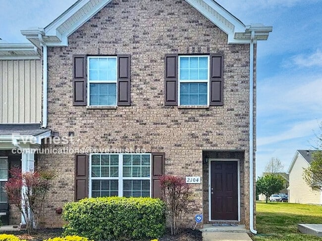 Primary Photo - 2104 Debonair Ln