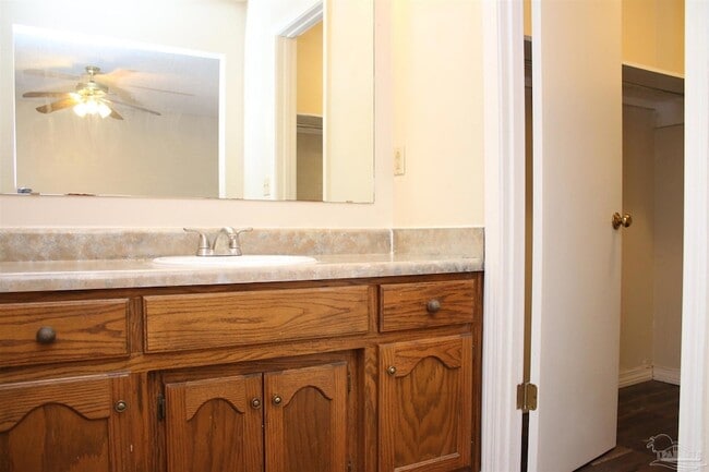 Building Photo - 7608 Wilshire Rd