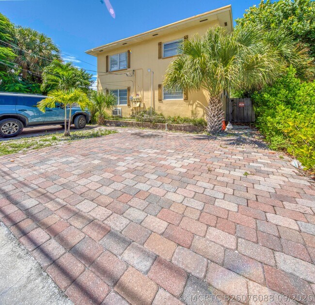 Building Photo - 216 Ocean Breeze