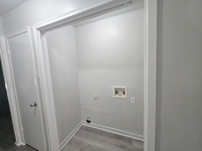 Building Photo - 13441 Blossomheath Ln
