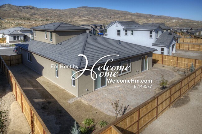 Building Photo - 262 Commodore Dr