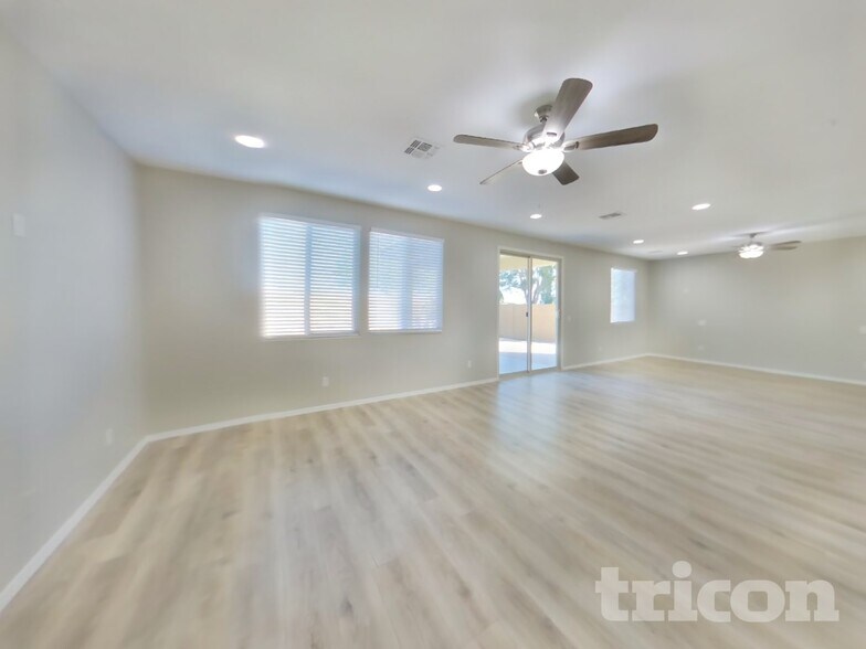 Building Photo - 4122 W Federal Way