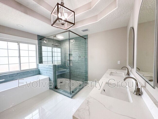 Building Photo - 470 Lambert Ave