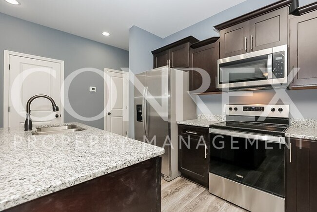 Building Photo - Beautiful 3 Bedroom Townhome in Lebanon, TN!