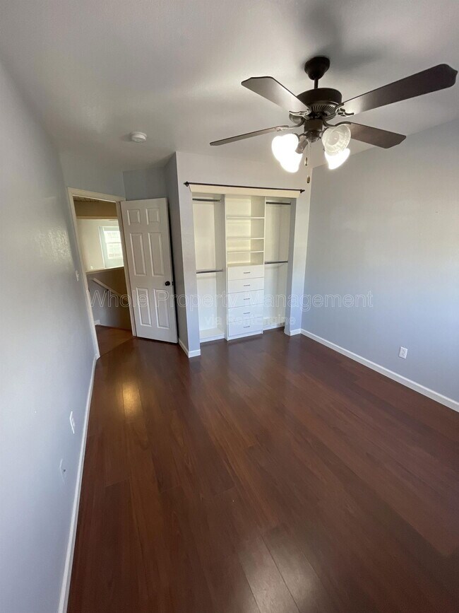 Building Photo - 2737 W Greens Dr