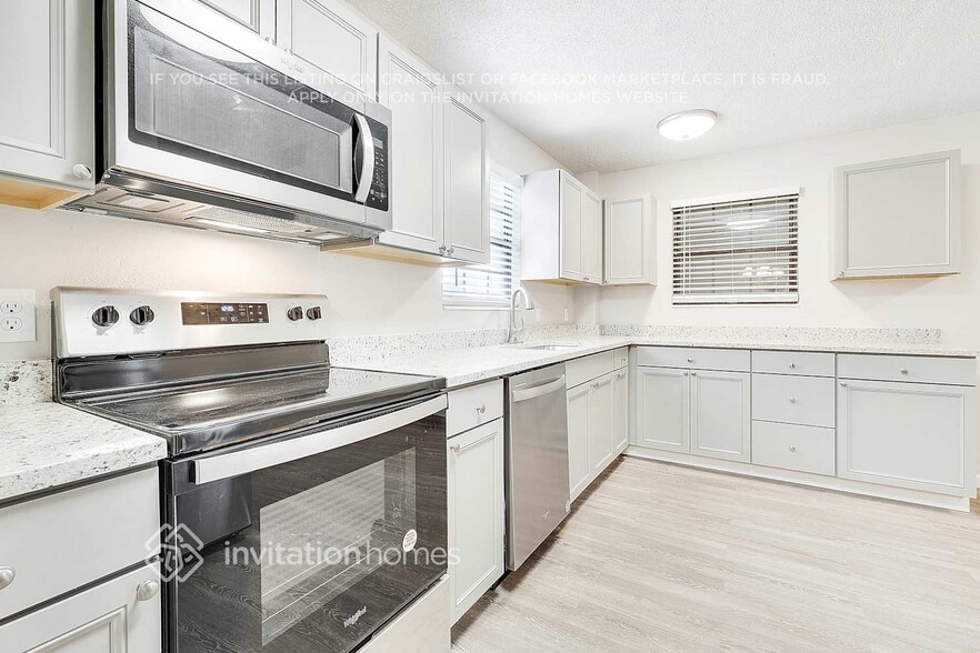Building Photo - 2203 Burpee Dr