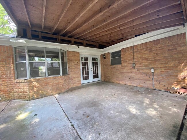 Building Photo - 16202 Rill Ln