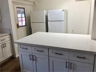 Building Photo - 6 Bedroom 3 Bathroom House  8 ppl MAX