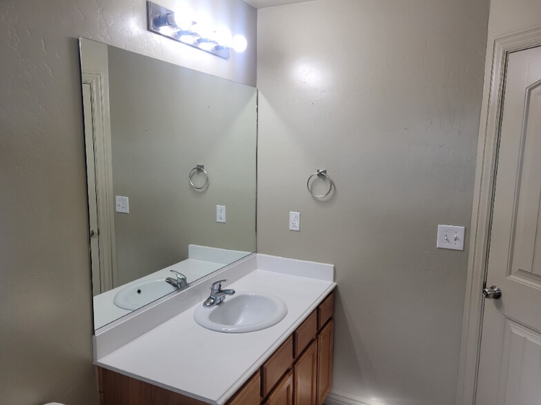 Building Photo - 8200 6900 W