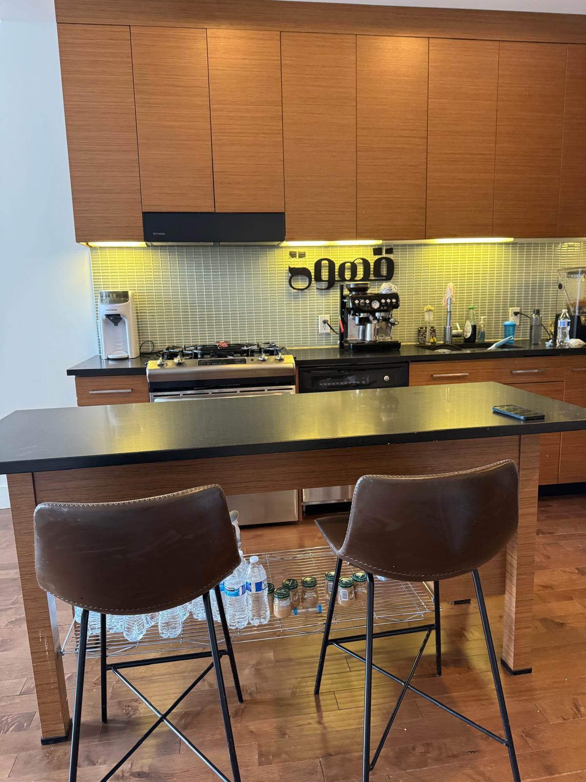 Building Photo - 25 Washington St